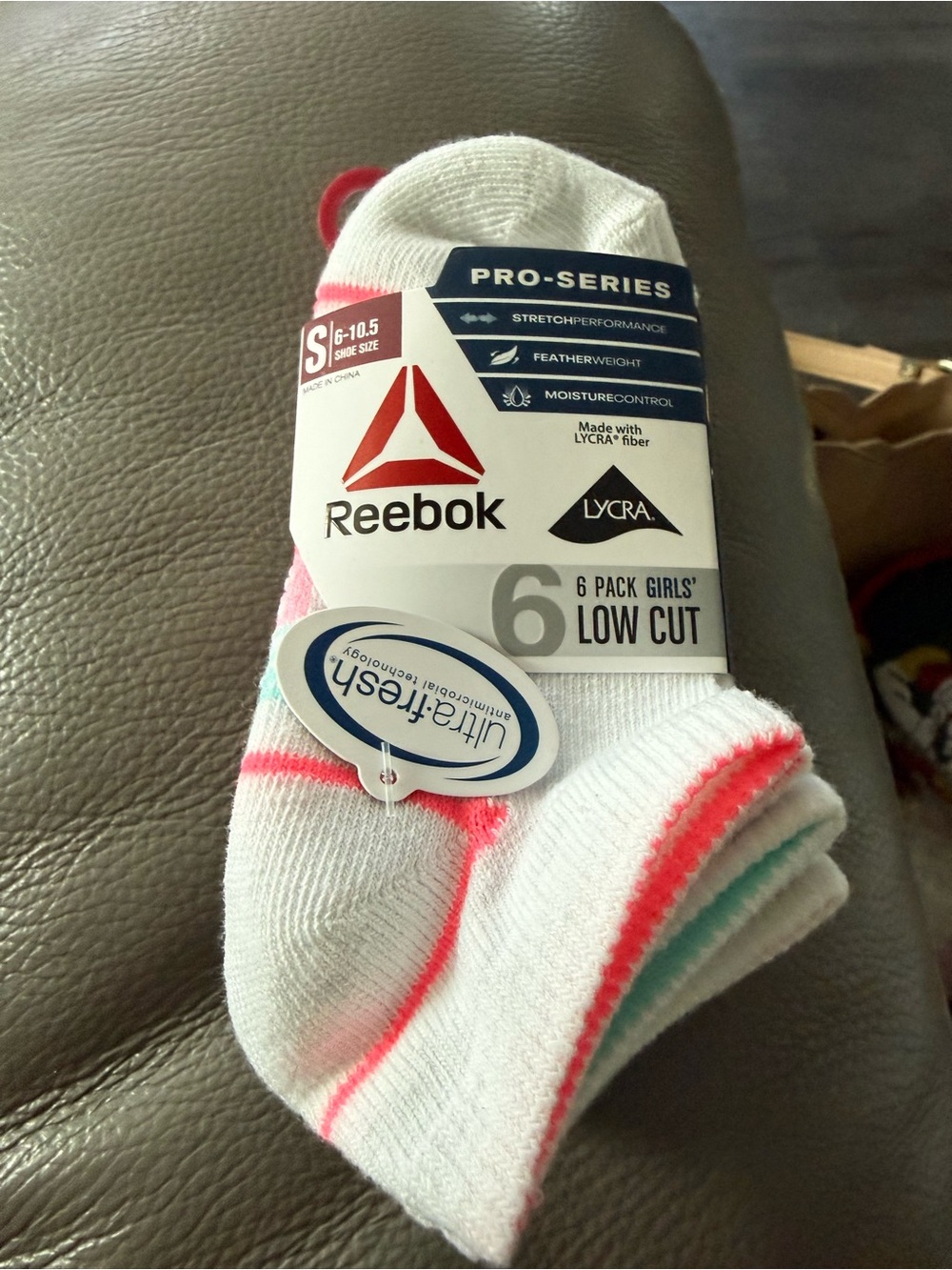 Reebok 6 pair ankle socks for kids. Size 6-10.5
